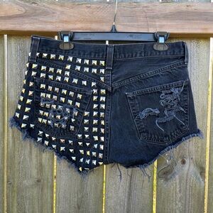 Runwaydreamz Los Angeles Studded Distressed High-Rise Black Denim Shorts - M